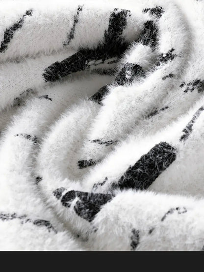 Abstract Black & White Knitted Sweater